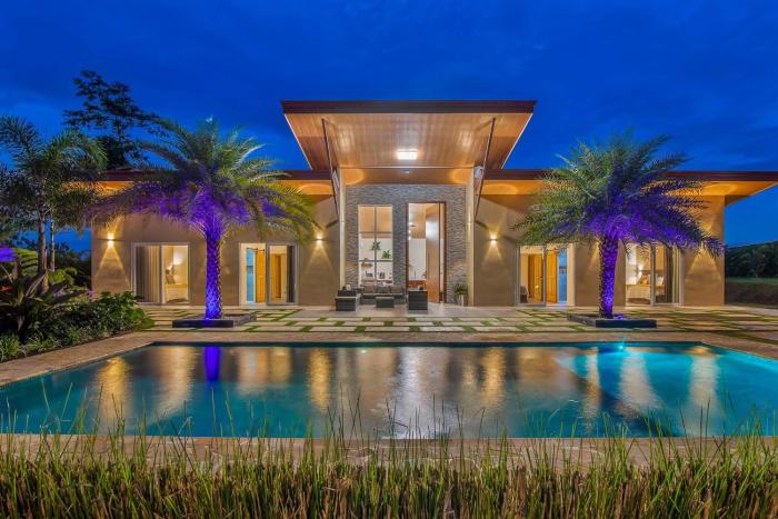 Mayoli Hill Deluxe Farmhouse