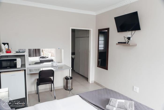 Dara on Schabort street