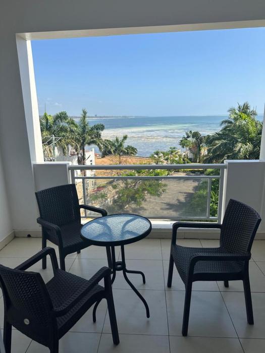 3 Bedroom Beachfront Nyali