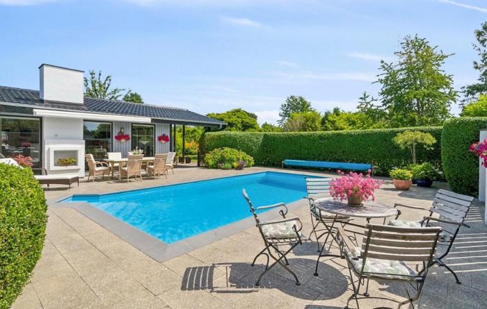 Lovely Home In Gilleleje With Sauna