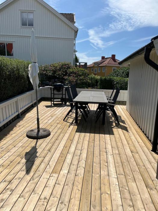 Newly renovated, near town center