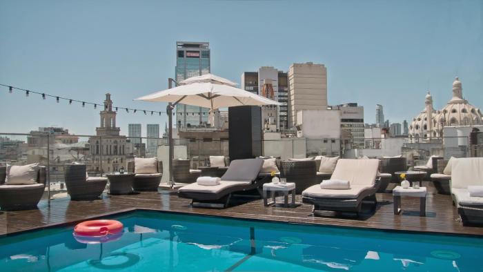 725 Continental Hotel