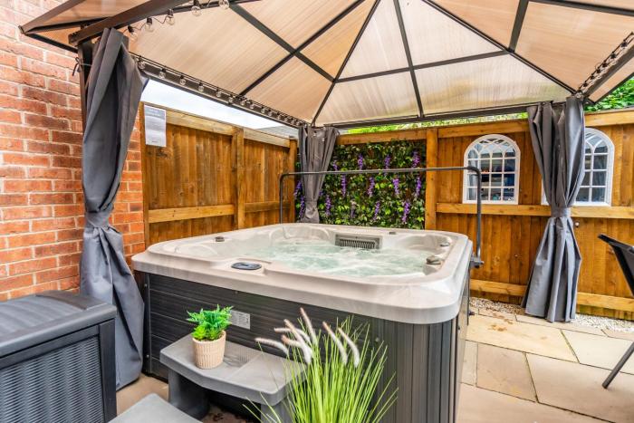 The Ebor House - With Hot Tub