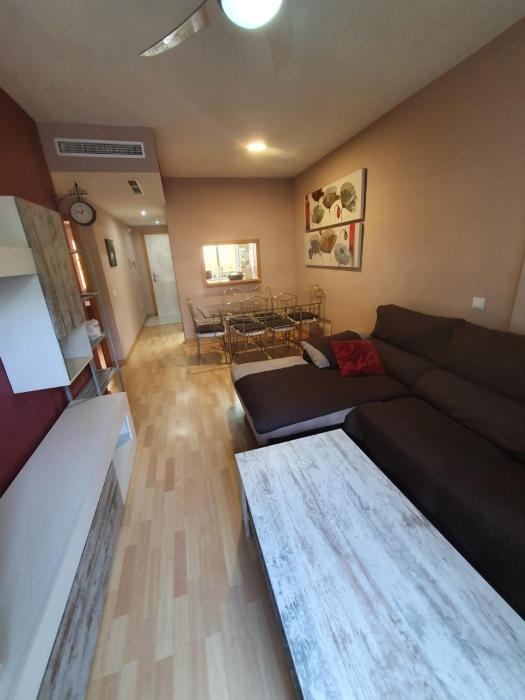 Bajo con patio y accesibilidad