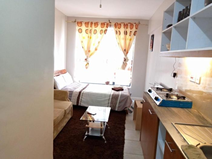 Deluxe Studio with WiFi, Pool & Free parking