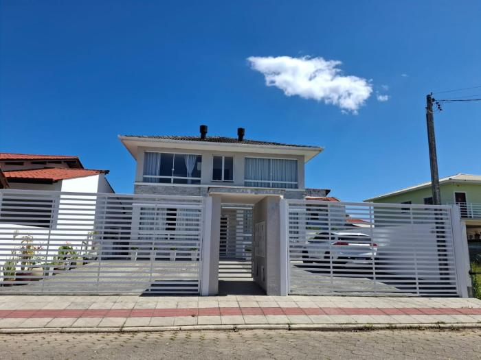 APARTAMENTO ALUGUEL TEMPORADA Praia do Sonho Palhoça SC Acomodações para até 8 pessoas