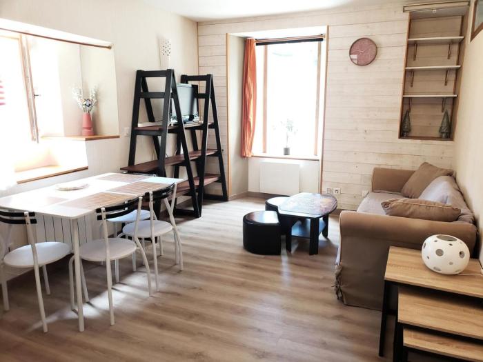 Résidence Rue De La Paix - T2 PLEIN CENTRE VILLAGE MAE-3731