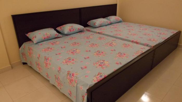 One Bedroom with Pantry