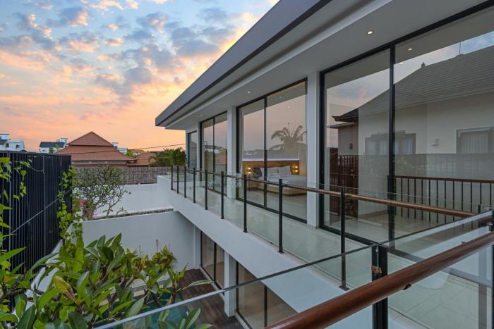 New 3 BR Luxury Villa in Umalas