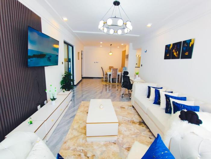 the executive luxuriuos apartments which boasts of amazing breathtaking city views and modern facilities which offers comfortable and high end lifestyle