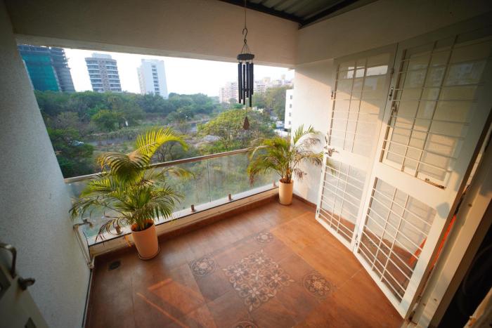 2BHK Fully Furnished Apartment by The Signature Stays