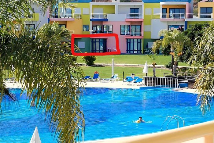 Luxury 2-bed apartment with huge pool - Albufeira