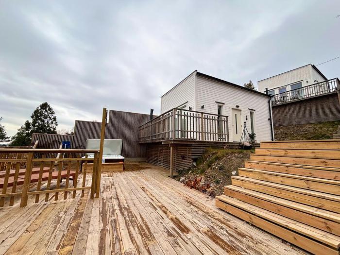 2x Lake Houses-Hot Tub-Stunning View-Private Pier