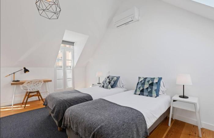 Fantastic Duplex in Private Condominium at Graça