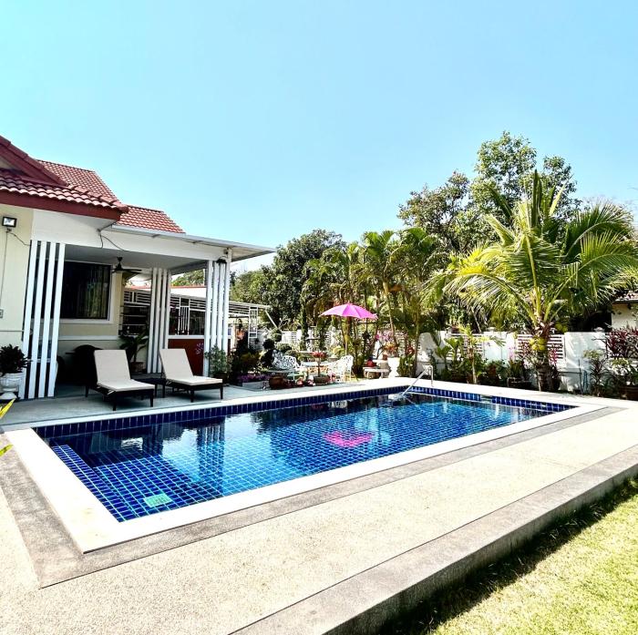 Nongnuchs Homestay Interior Queen Room