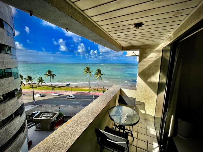 BEIRA MAR 2 Quartos com Ar e Cozinha Completa