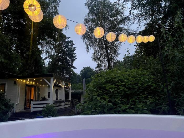 t Tjilpplekje, 4-persoons chalet met privé hottub
