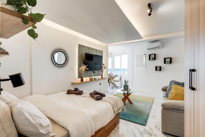 Ultimate Rentals - Studio La Cala de Mijas - 10 Minutes Walk From The Beach