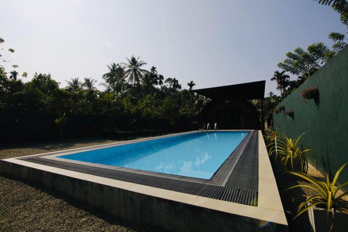 The Coppers Glamping Pod Cabana with a Private Pool