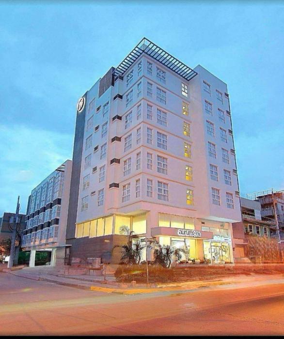 LuxeLite Suites Makati