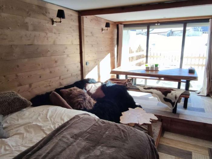 Studio chaleureux aux pieds des pistes avec terrasse - FR-1-292-225