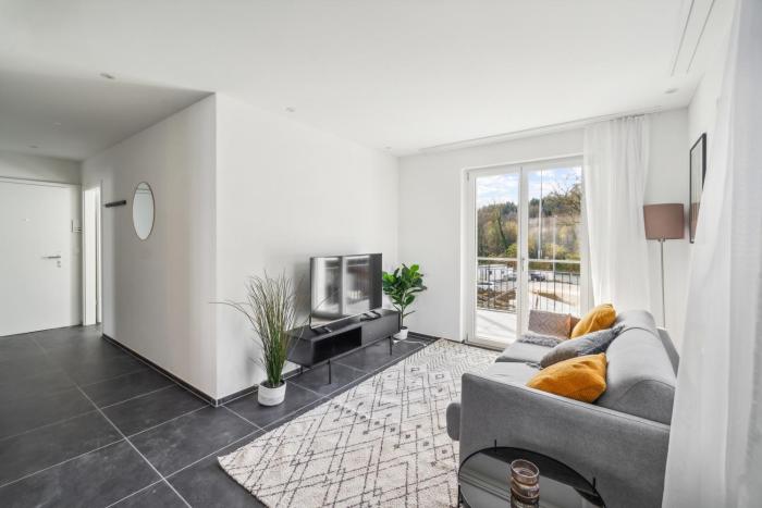 The R Apartment Mittelfelsen - Quiet, Free Parking