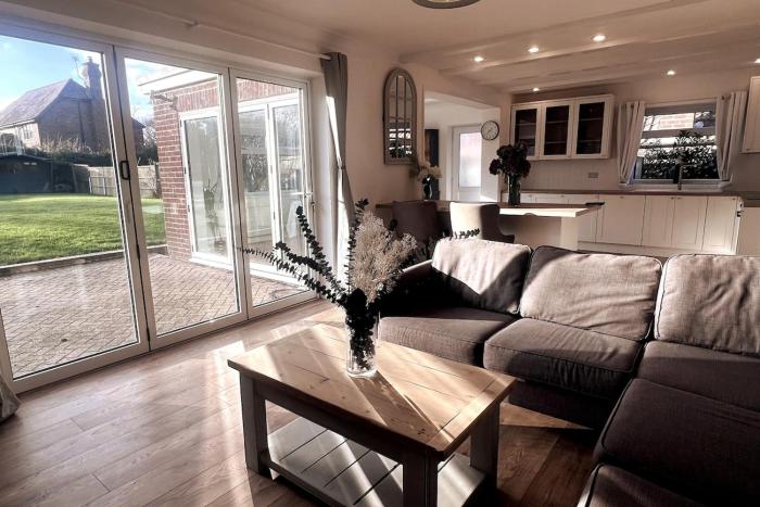 Quince Cottage - Hot tub and parking for 4 cars