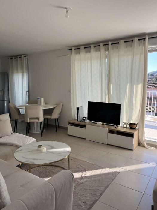 Your stay apartment with mountain view