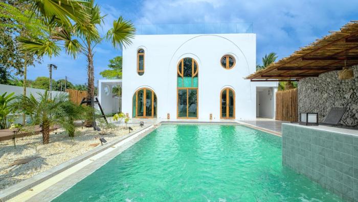 A Dream Naka Island - Beachfront Pool Villa