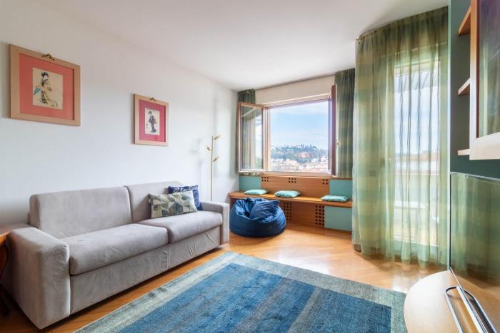 Centralissimo con vista colline