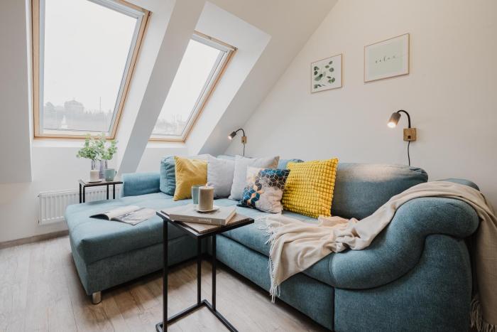 Prague Days - Attic 1BDR apt - Workspace - Garage - Smíchov