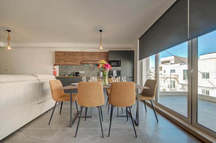 Kuya Suites - Minutes to the St Julians City Centre by Haven and Keys Malta