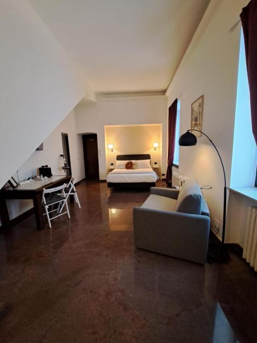 Palazzo Cusani Charming Rooms