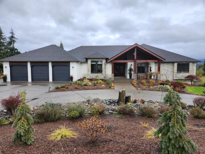 Stunning waterfall with spacious peaceful retreat