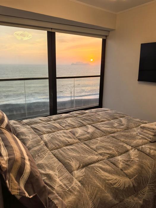 Elegante Departamento vista al mar en Lima