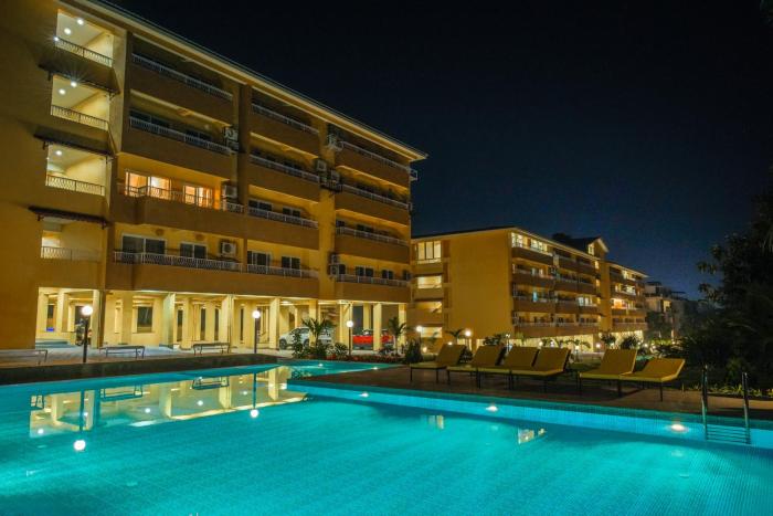 Alaya Stays 1 BHK with Balcony & Pool - Veera Marina