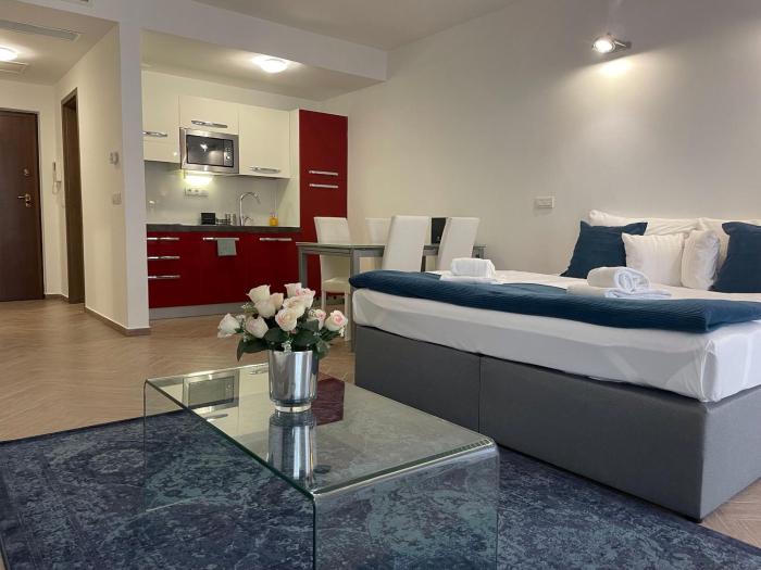 Smart Carrara Apartments