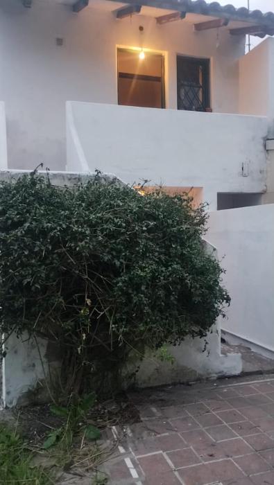 Departamento 2 ambientes con jardín y parrilla