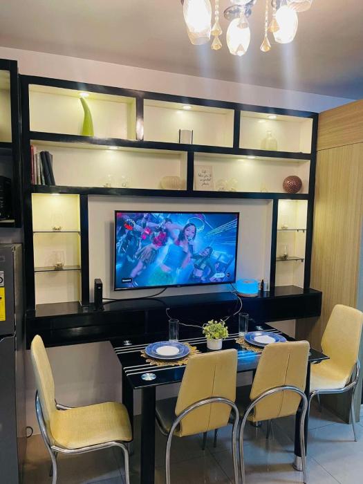 Eu & PJ Cozy Staycation