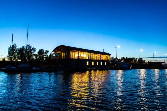 YACHTER CLUB Modrá Čajka