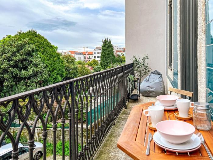 Stunning flat & building on the most artsy street