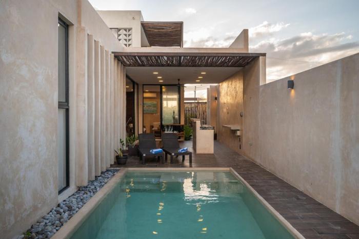 Casa en San Benito a steps away from the beach