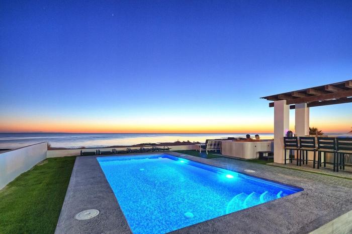 Sunset Beach House Ocean Front Hot Tub & Pool