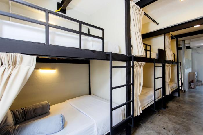 Nomad Plus Life Hostel Pattaya