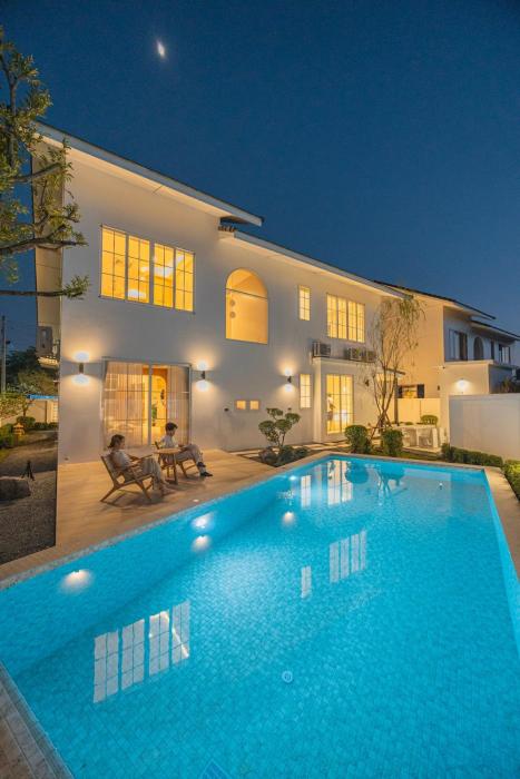 Chiang Mai City 4Bedroom pool villa Near Airport