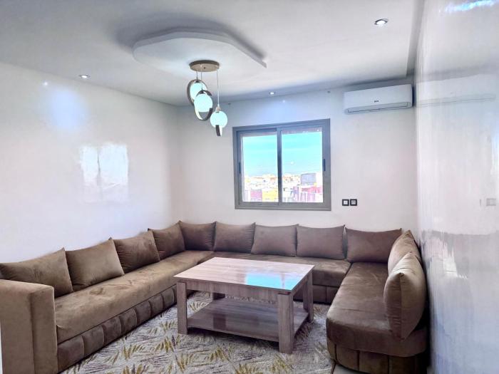 RENTSUITE SPACIOUS and COMFY 2 BEDROOM