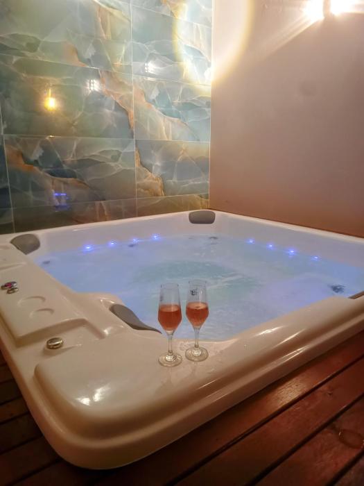 "Prainha Flats" com Jacuzzi e Piscina