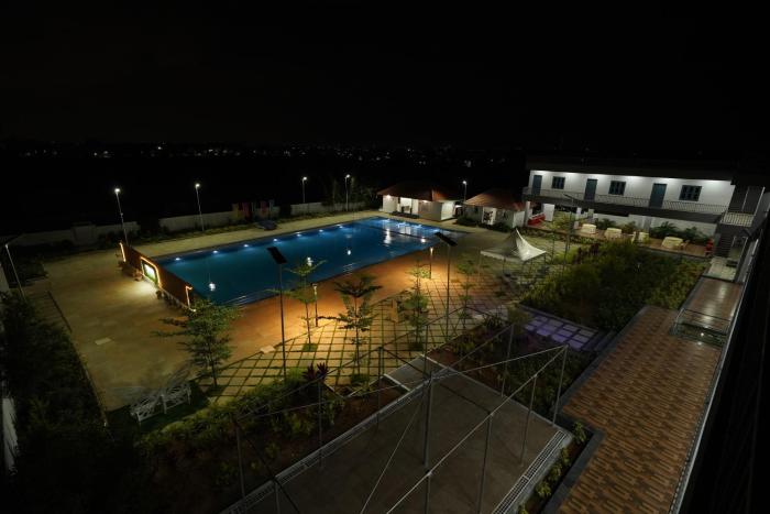 Soundarya Sapphires 7 Bedroom Private Pool Villa Near Bangalore