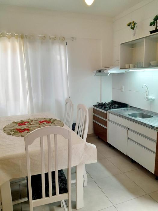 Exclusive apt, meters from Bombínhas beach