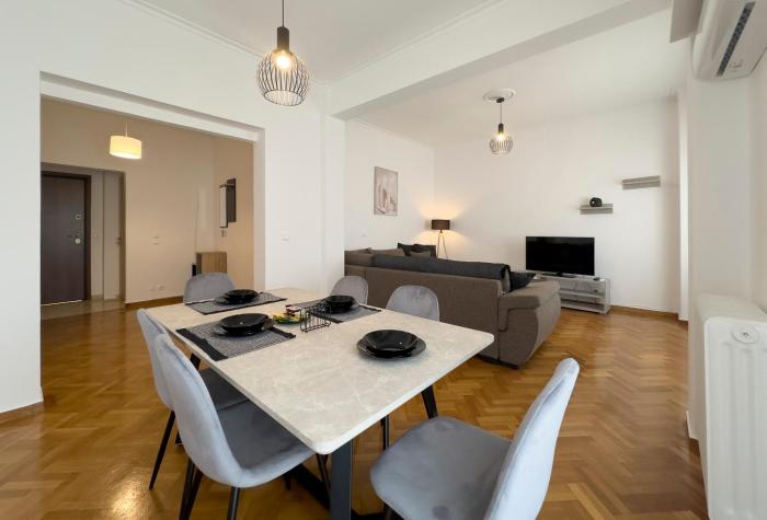 Mihail Voda Spacious 107sqm apt in Athens